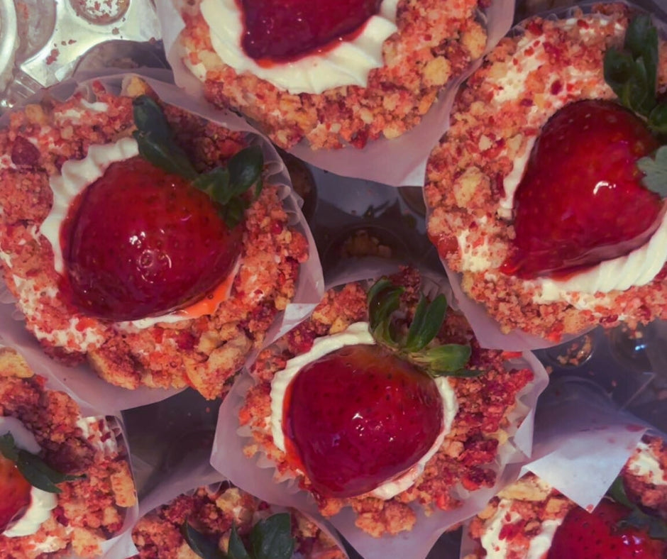 Strawberry Crumble Cupcakes.